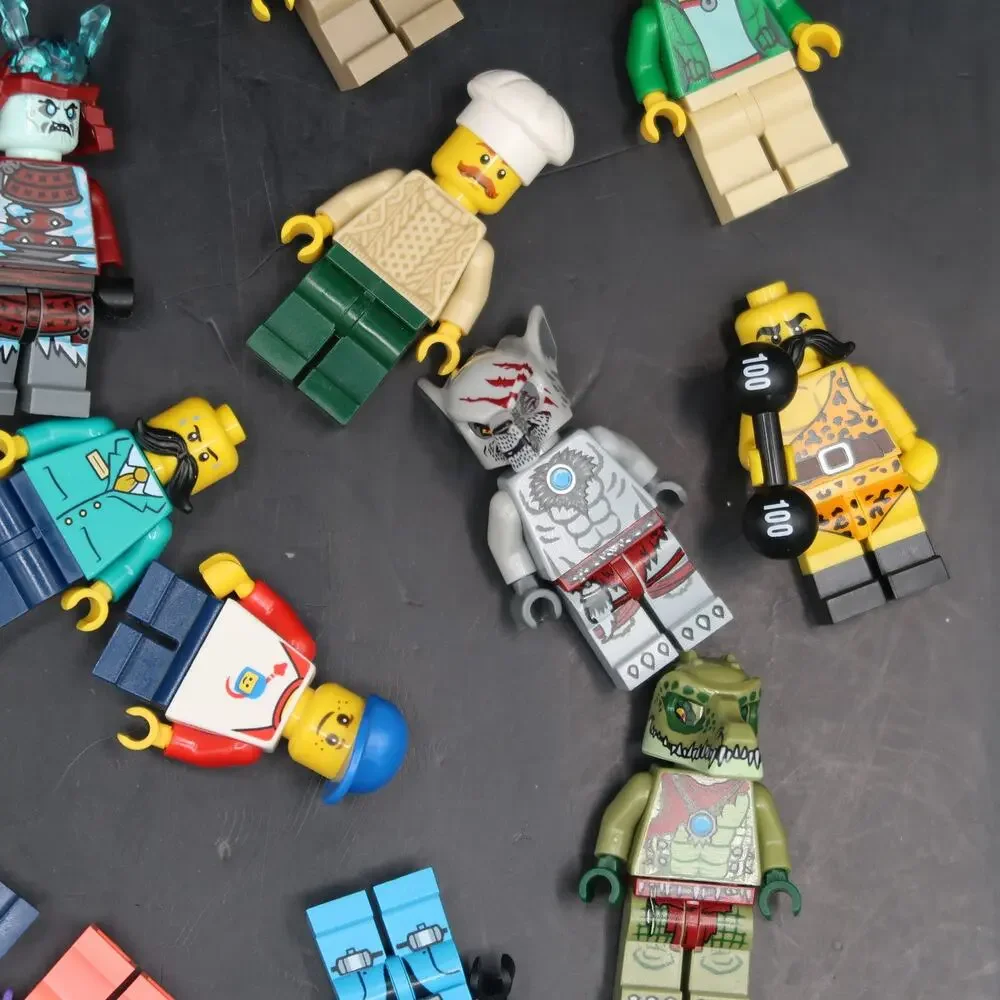 Lego Minifigure Assorted Lot Of 20 Minifigs City Chima Jurassic Samurai